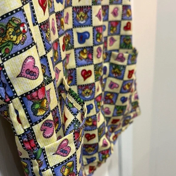 Colorful Heart Pattern Scrub Top - Picture 3 of 5